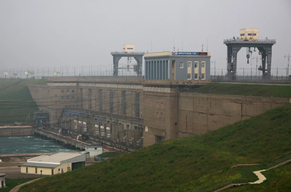 Ремонт кровли машинного зала Иркутской ГЭС завершат в 2022 году