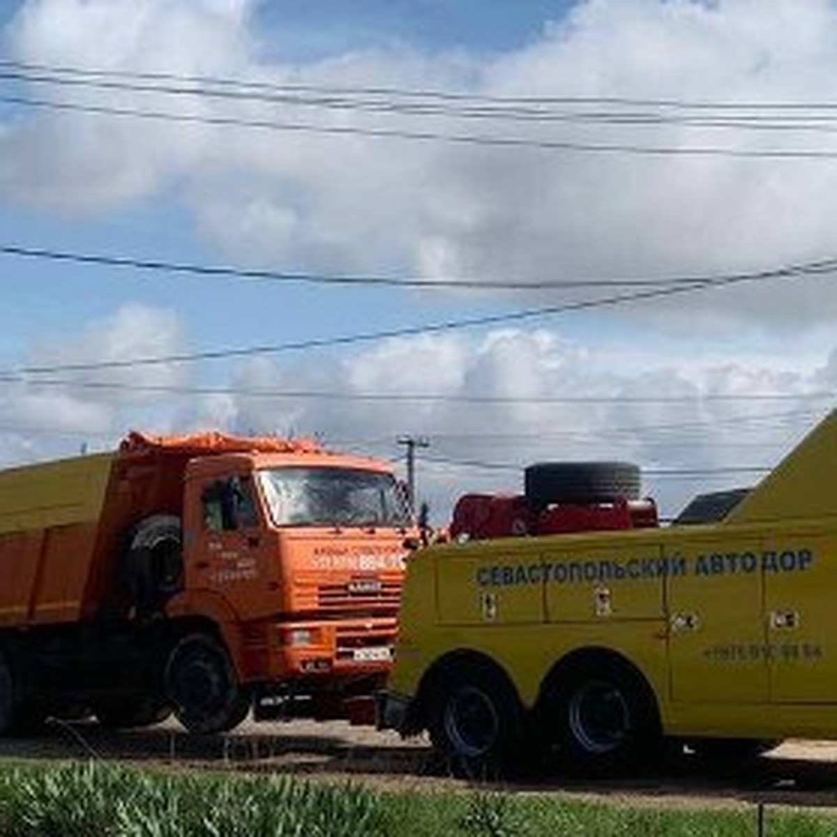 В Севастополе сотрудники ГИБДД остановили очередной вывоз отходов в Юхарину  балку - KP.RU