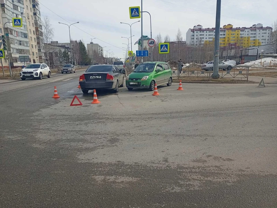 В Мегионе автоледи нарушила ПДД и спровоцировала аварию Фото: УГИБДД России по ХМАО-Югре