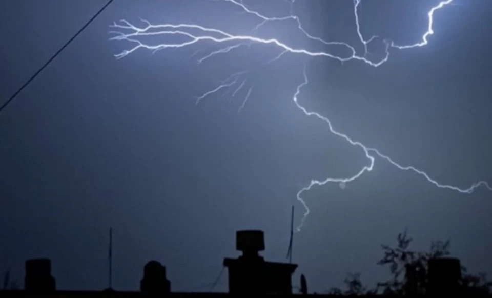 молния весной. гроза ранней весной. гроза в апреле. гроза в апреле. гроза 12.