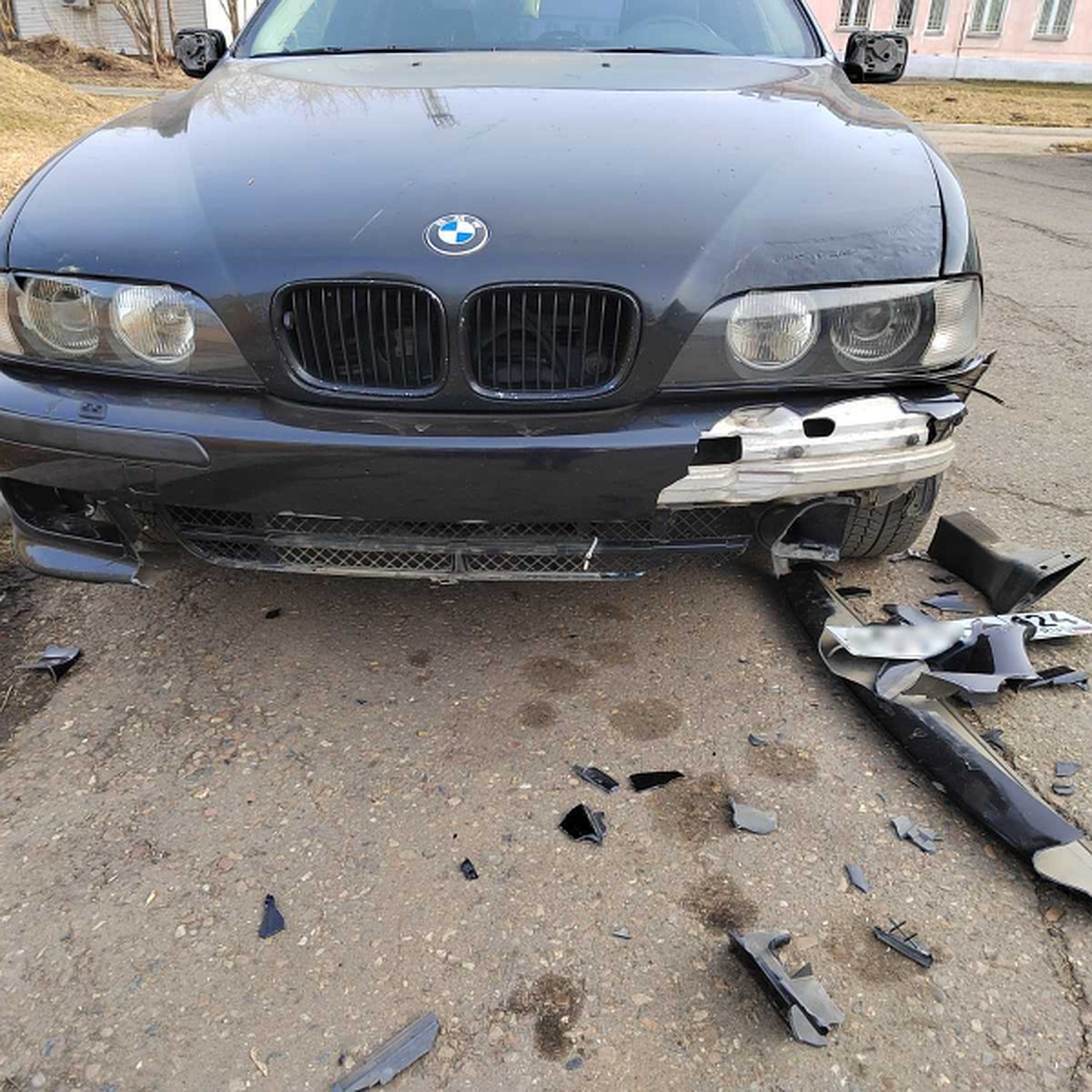 В Зеленогорске пьяная девушка разбила машину бывшего возлюбленного - KP.RU