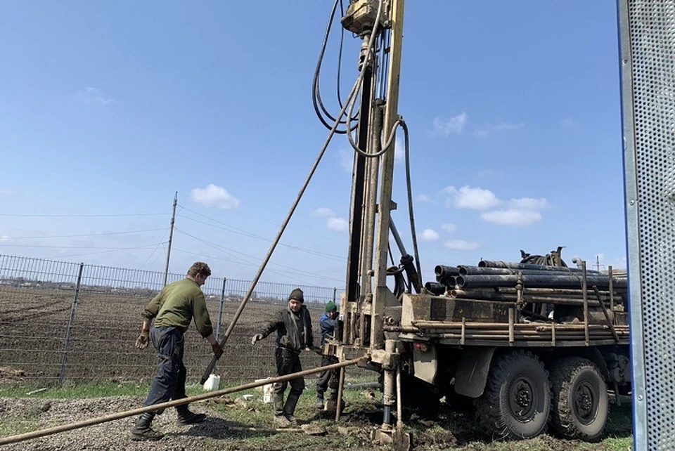 Вода может залегать на глубине до 40 метров. Фото: Минстрой ДНР