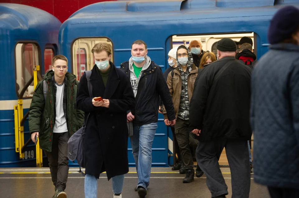 Еще 611 человек заболели коронавирусом в Петербурге