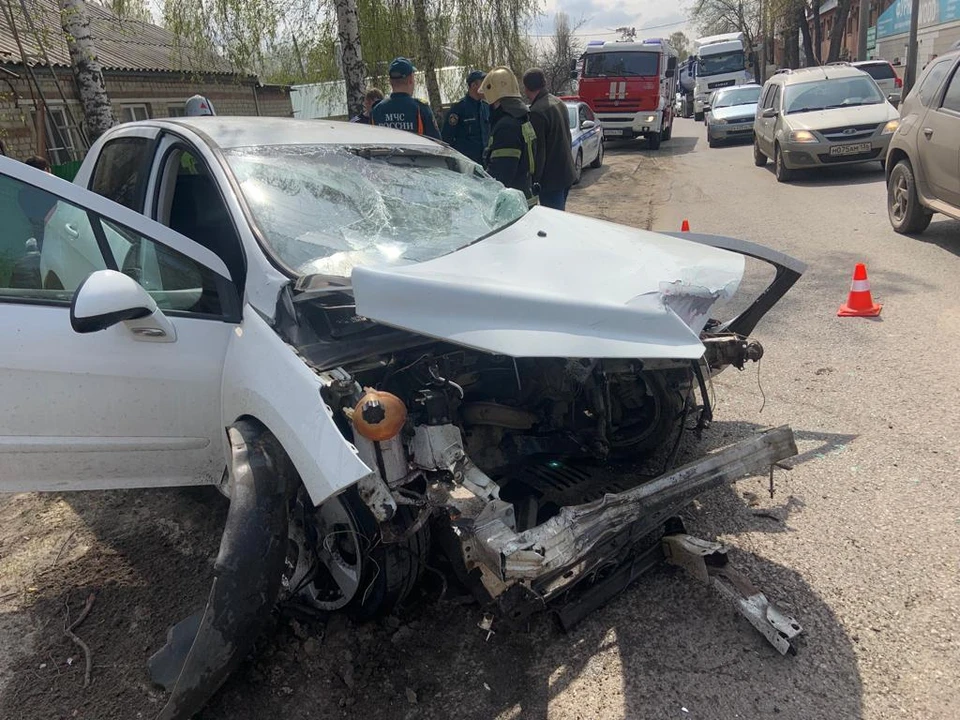 "Пежо" после аварии.