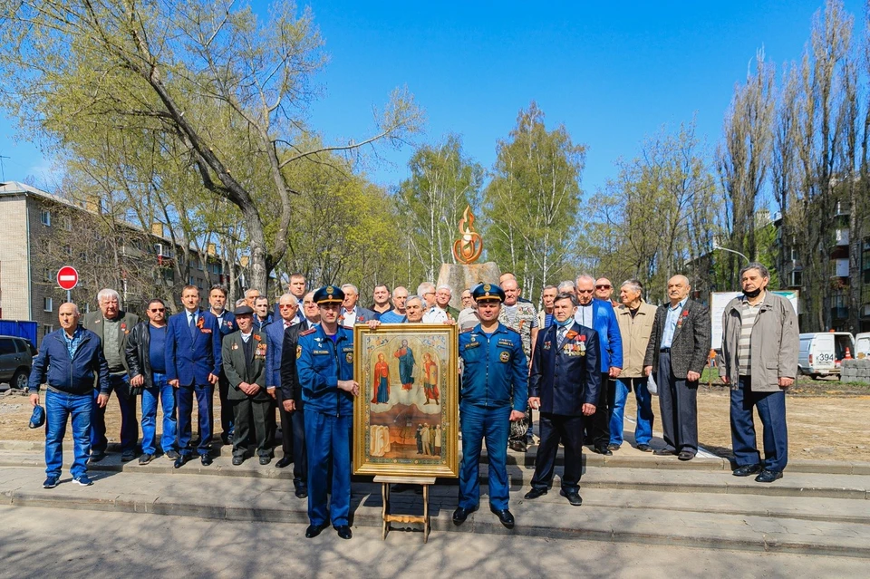 Липчане возложили цветы к памятнику ликвидаторам Чернобыльской аварии