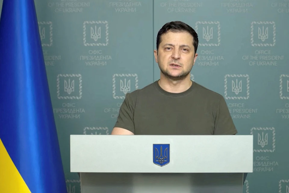Президент Украины Зеленский заявил о готовности немедленно начать переговоры по эвакуации людей из "Азовстали".