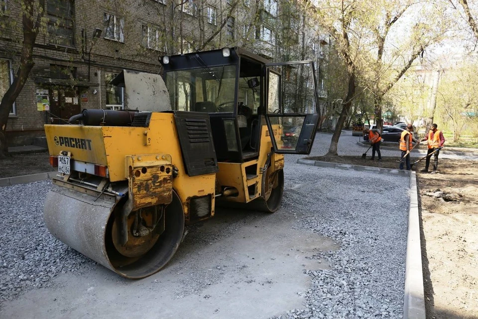 В Новосибирске отремонтируют 200 дворов до конца 2022 года. Фото: Официальный Telegram-канал Анатолия Локтя.