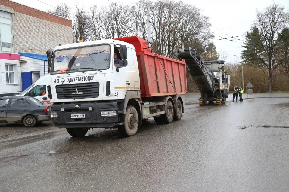 Всего в текущем году в Ижевске планируют отремонтировать 7,4 км дорог. Фото: udmurt.ru