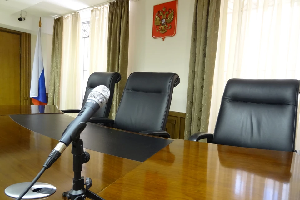 В Югре гаишника-взяточника уволили со службы и будут судить.
