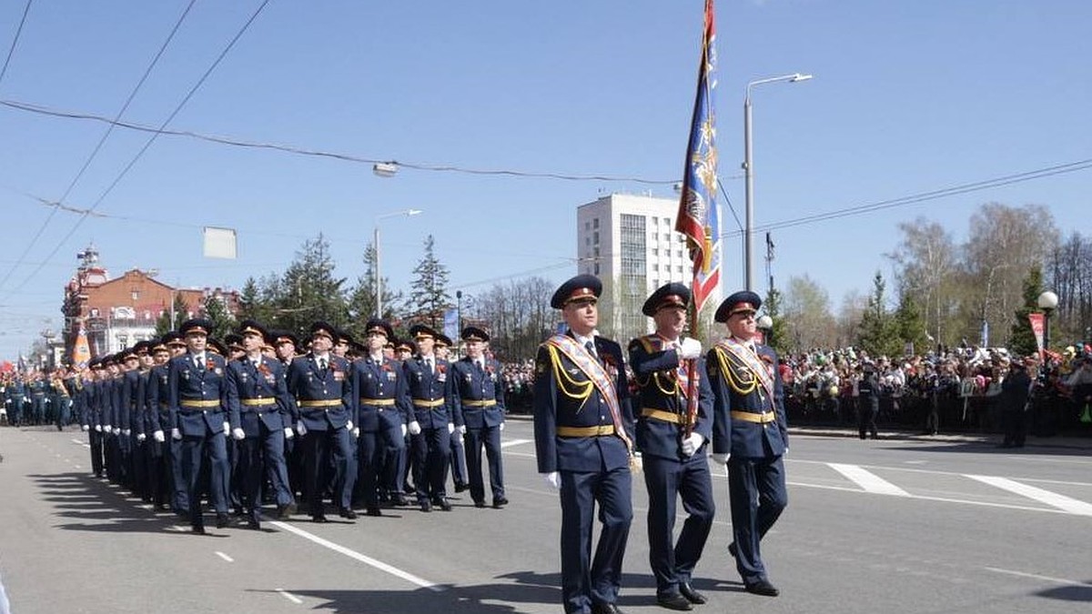 Митинг, Парад Победы и «Бессмертный полк» в Томске 9 мая 2022 года:  фоторепортаж - KP.RU