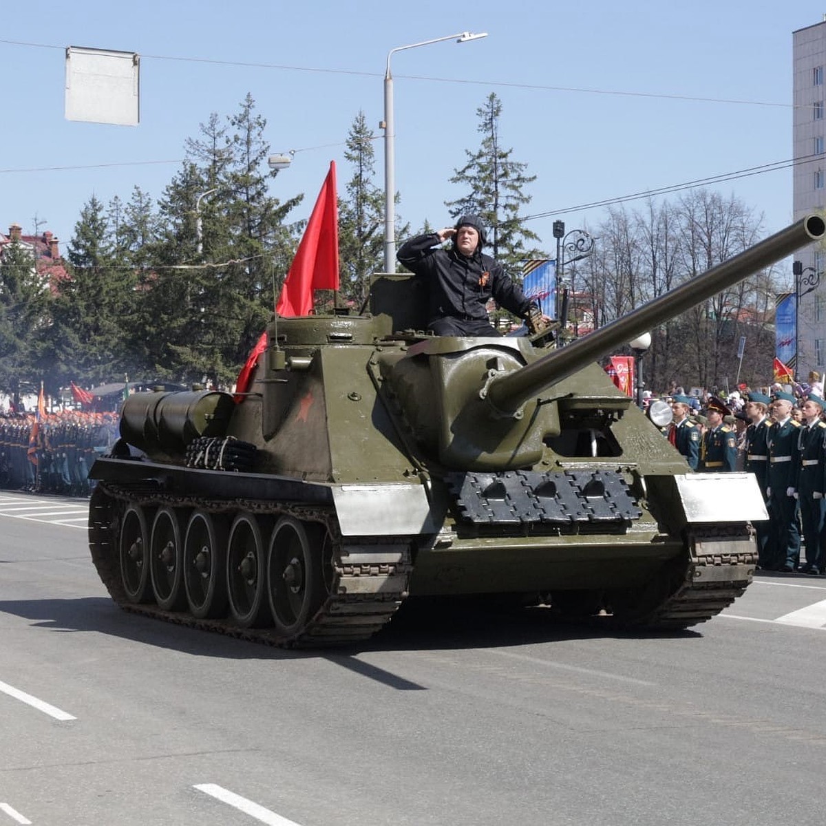 На Параде Победы 9 мая томичам показали технику времен Великой  Отечественной войны - KP.RU