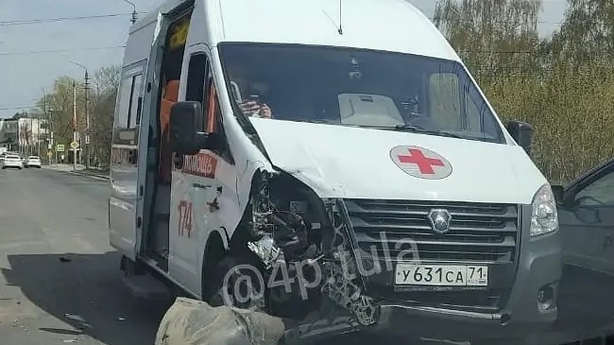 В Туле на Одоевском шоссе столкнулись 