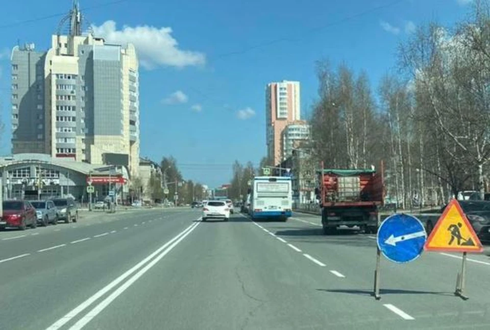 В Нижневартовске начали обновлять дорожное полотно. Фото - "Официальный Нижневартовск" в ВК.