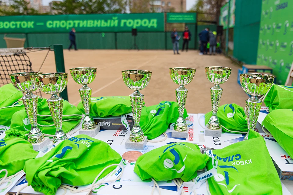 Победителей и призеров наградили кубками, медалями и грамотами. Фото: Илья АВЕРЬЯНОВ.