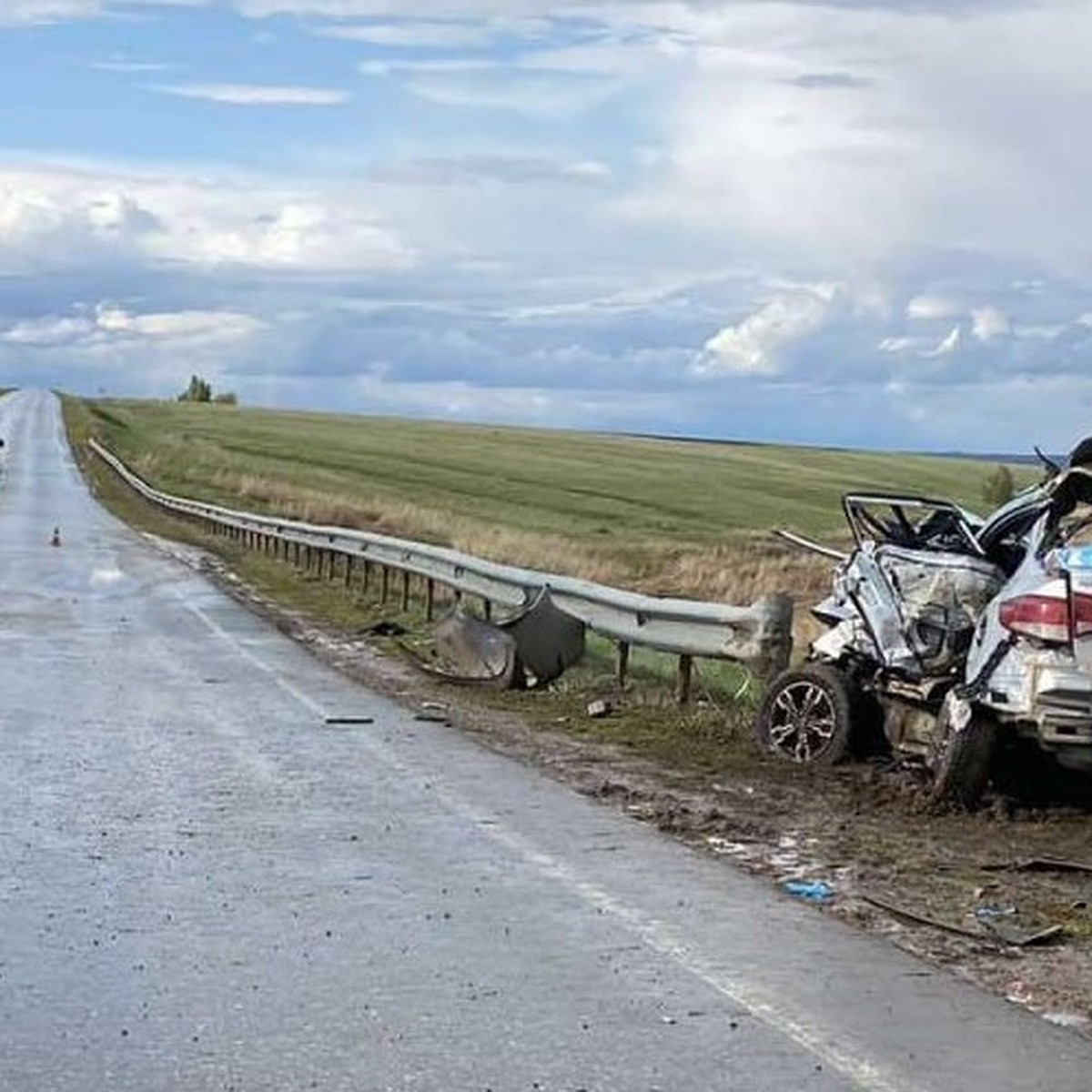 Два человека погибли и шестеро пострадали при ДТП на трассе в Оренбуржье -  KP.RU