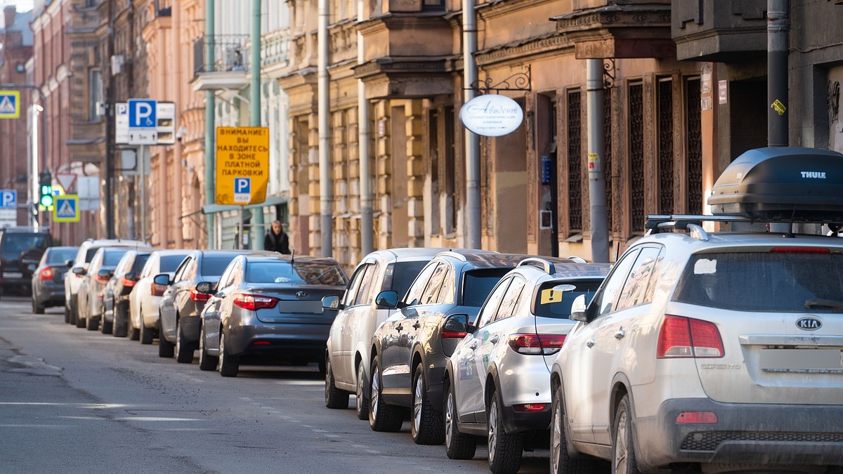 Платные парковки появятся на 192 адресах в центре Петербурга с 1 июля -  KP.RU