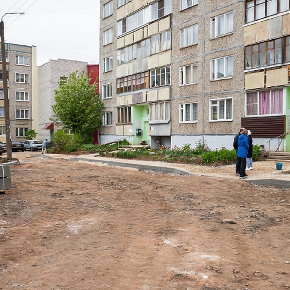 В Кирове впервые за десятки лет ремонтируют двор дома №141 на Воровского -  KP.RU