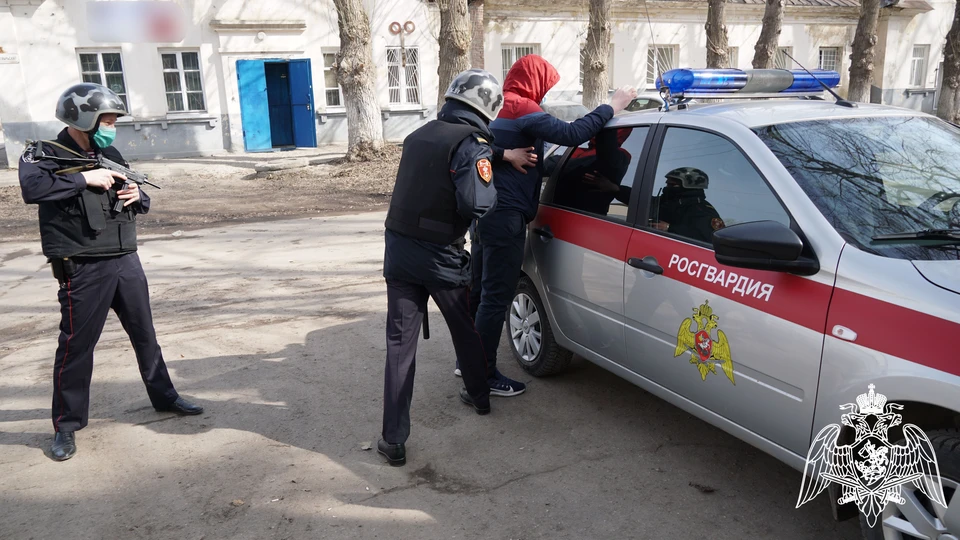 Таксист пытался воспрепятствовать своему задержанию