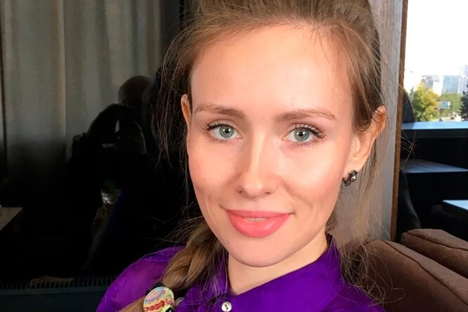 Юная студентка факультета госслужбы местного университета Ксения Сапожкова завоевала свой титул королевы красоты в 18 лет.