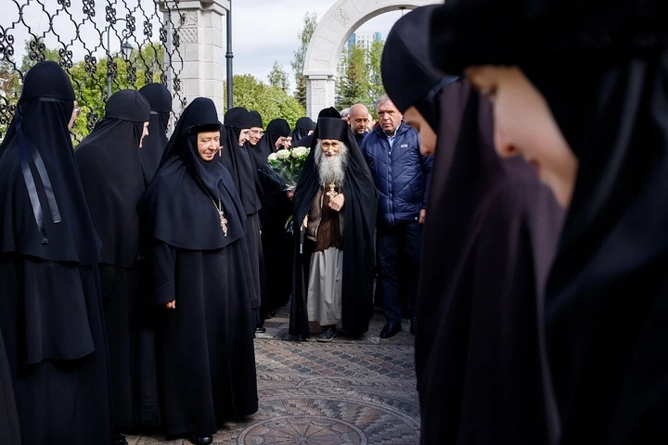 Духовник патриарха прибыл в город 23 мая. Фото: Екатеринбургская епархия