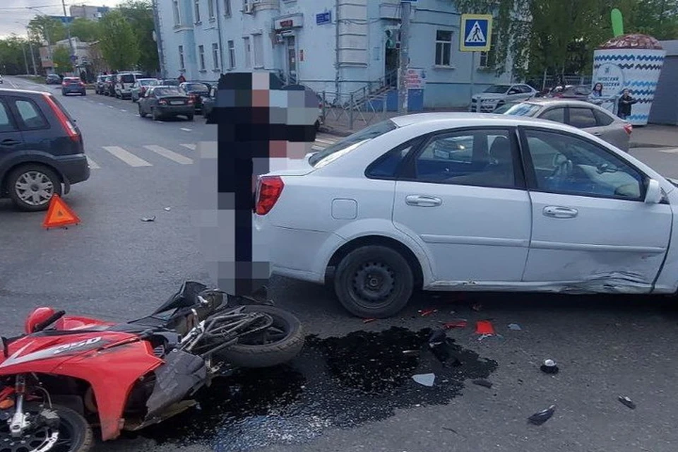 Одна из аварий произошла на перекрестке улиц Восстания и Бакалейная. Фото: ОГИБДД УМВД России по Казани
