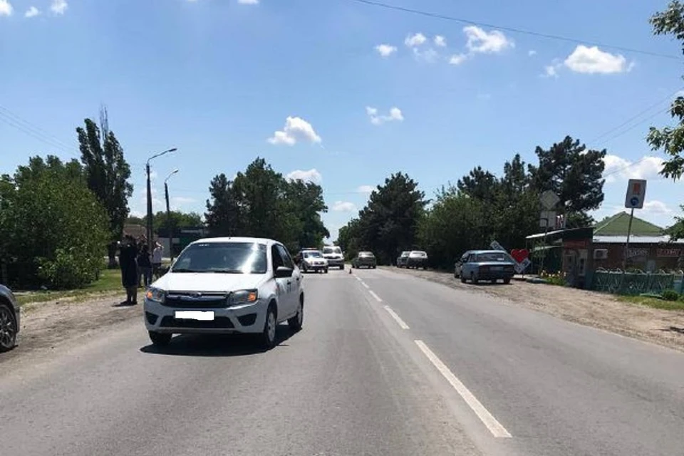 В Ростовской области отечественный автомобиль сбил ребенка. Фото: ГИБДД по РО.