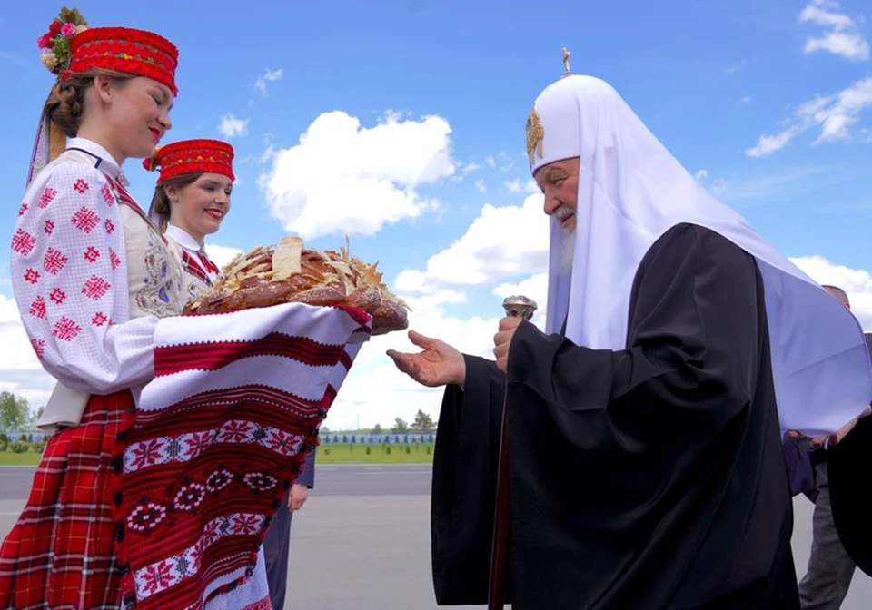 Встреча патриарха в минском аэропорту. Фото: patriarchia.ru