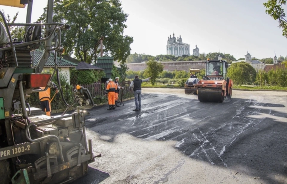 Власти Смоленска озвучили планы по ремонту дорог на июнь и июль 2022 года. Фото: пресс-служба администрации города.