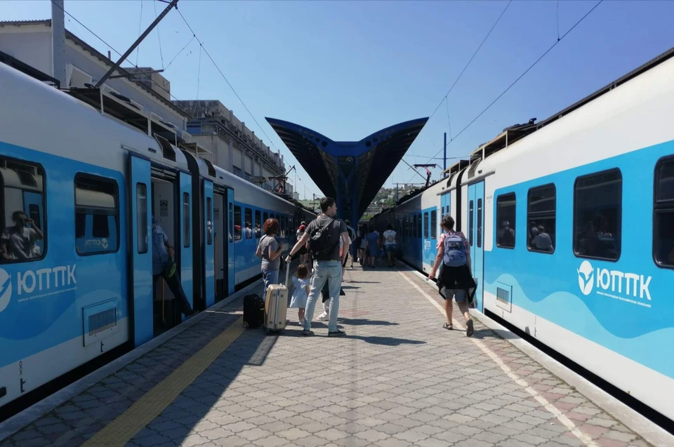 Пригородные поезда в Крыму - это востребованный вид общественного транспорта.