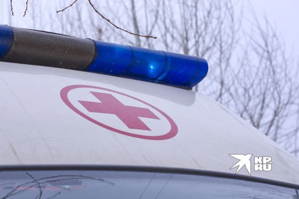 При падении с турника ребенок сильно ударился головой.