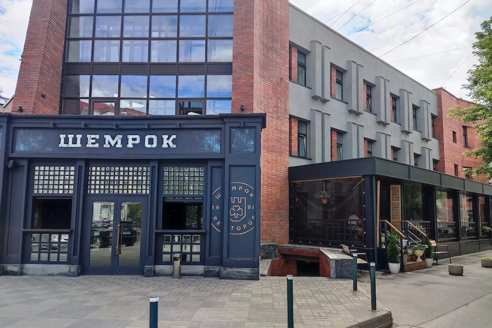 Пожар в рестопабе произошел 17 декабря 2021 года. Фото newsib.net.