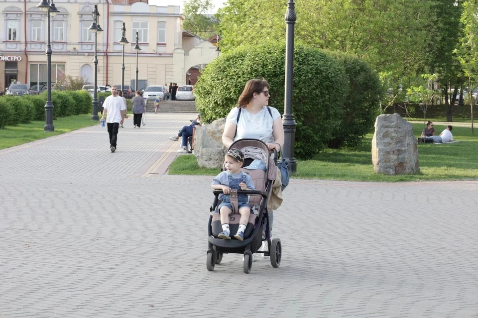 Температура днем ожидается +23...+25 градусов.