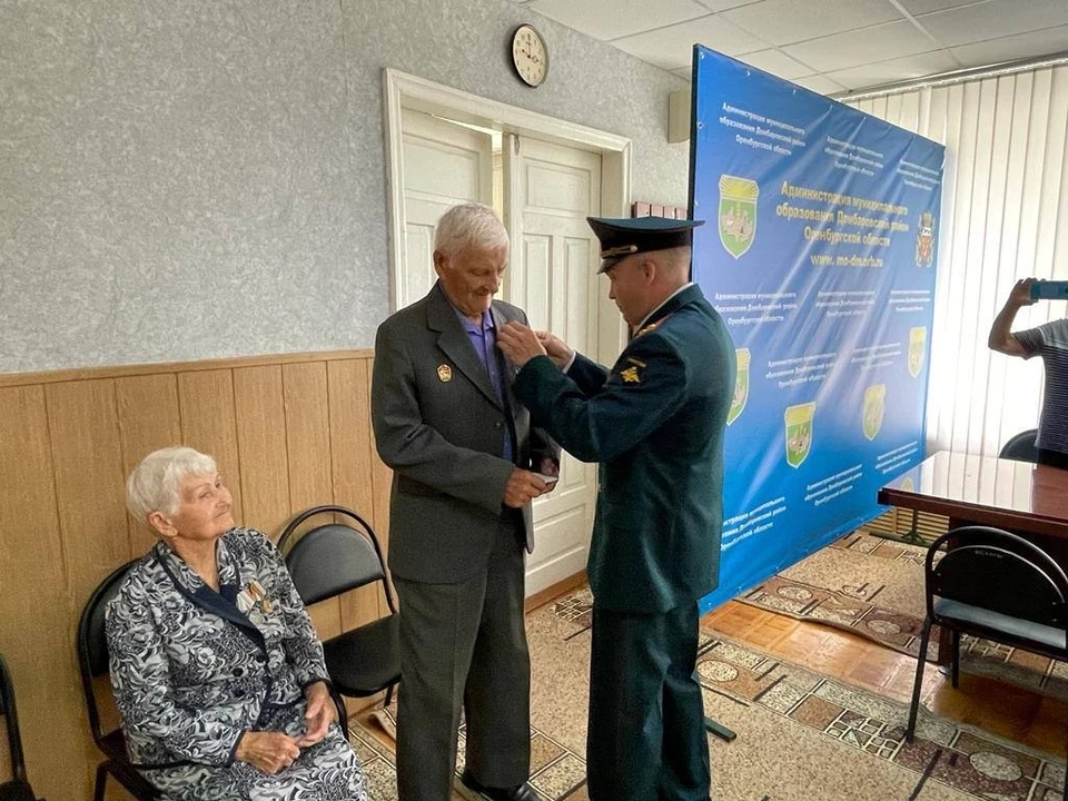 Супругам Ращупкиным вручили медали
