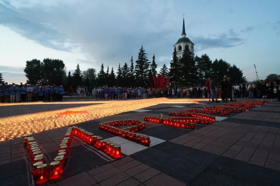 Митинг в честь Дня памяти и скорби прошел в Иркутске. Фото: пресс-служба правительства Иркутской области