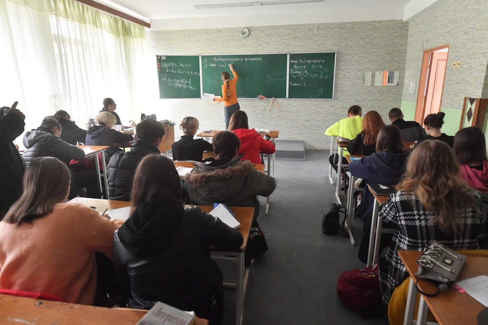 Учителя из Новосибирской области готовы поехать волонтерами на Донбасс.