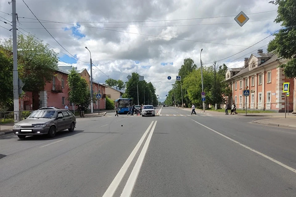 Пешеход пострадал на пешеходном переходе Фото: УГИБДД России по Тверской области