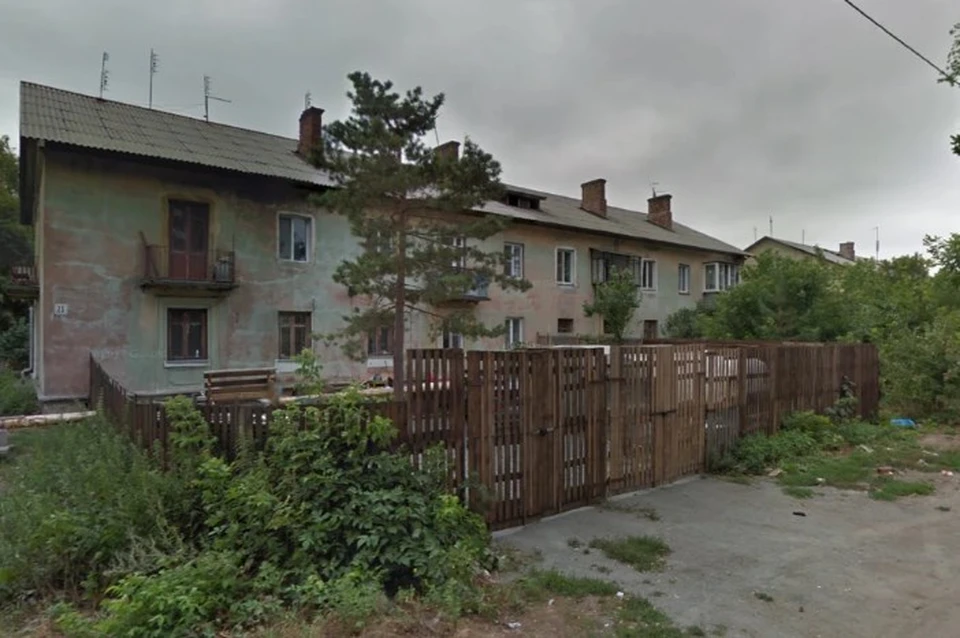 Чаще всего под реновацию попадают участки с аварийными домами. Фото: Google maps