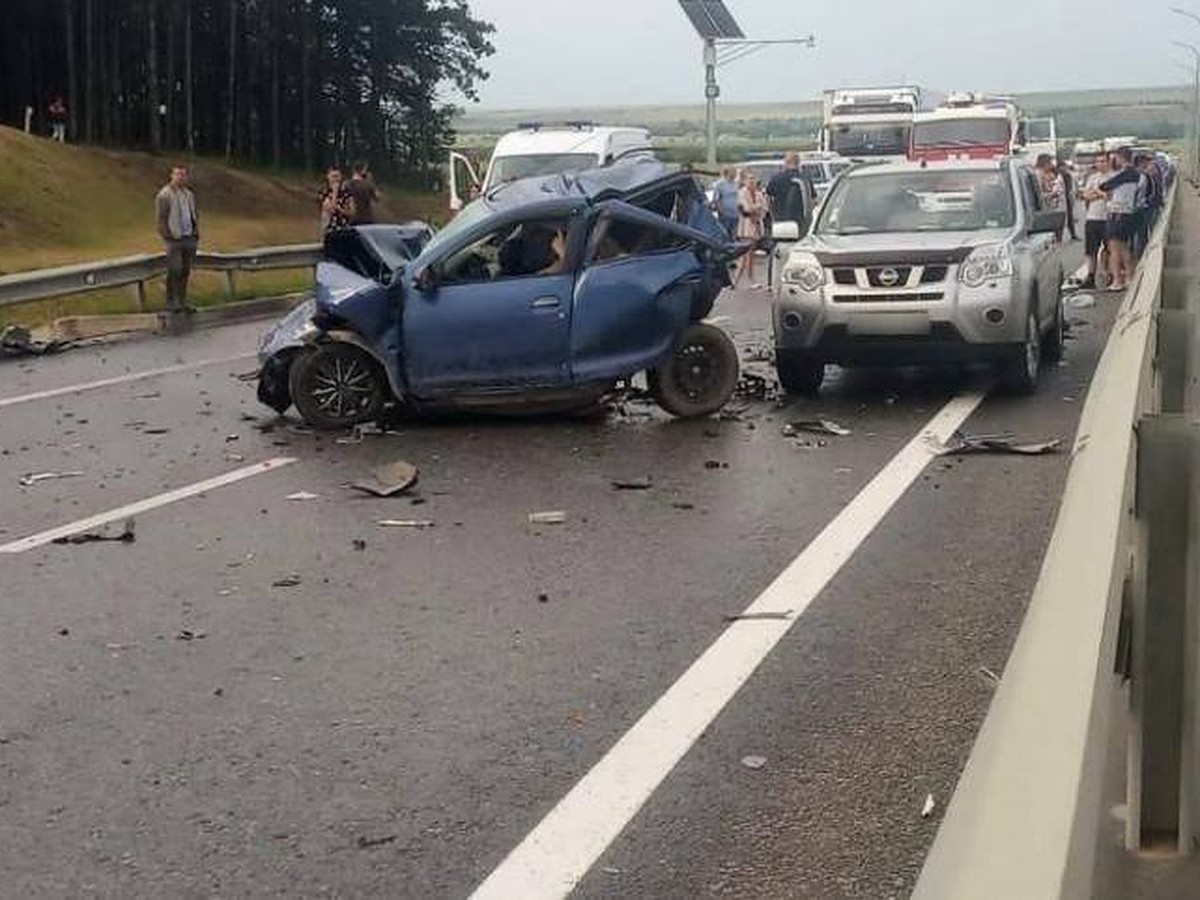 Трое погибших: жуткие подробности аварии на трассе «Таврида» в Белогорском  районе - KP.RU