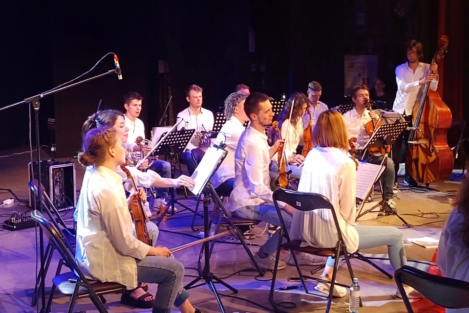 Коллектив «Рокестра-лайф» выступил с очередным концертом в Рязани.