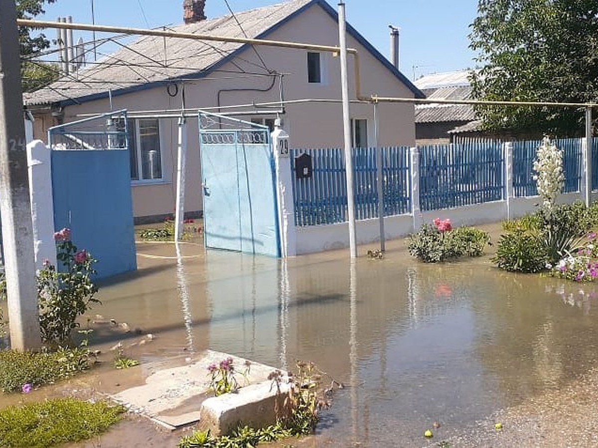 Потоп в новоандреевке. Наводнение в симферополе. Новоандреевка салгир. Наводнение в симферополе. Потоп в новоандреевке.