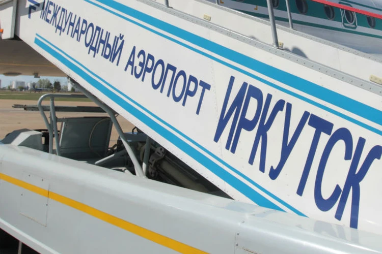 Ан-26 вернулся в аэропорт Иркутска сразу после взлета из-за сработавшей пожарной сигнализации