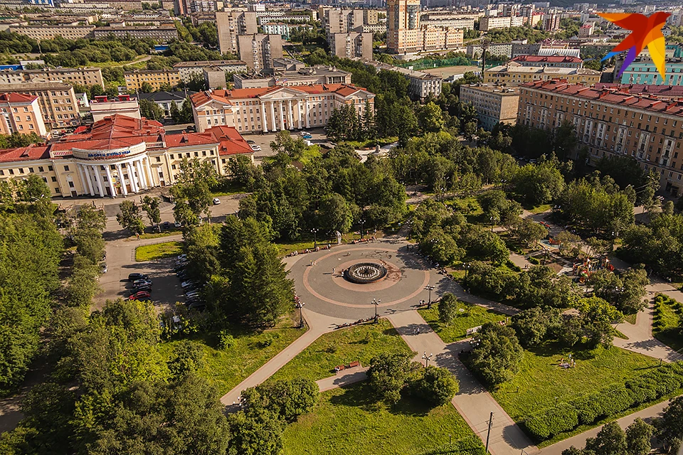 Новый месяц начнется с продолжения июньской жары.