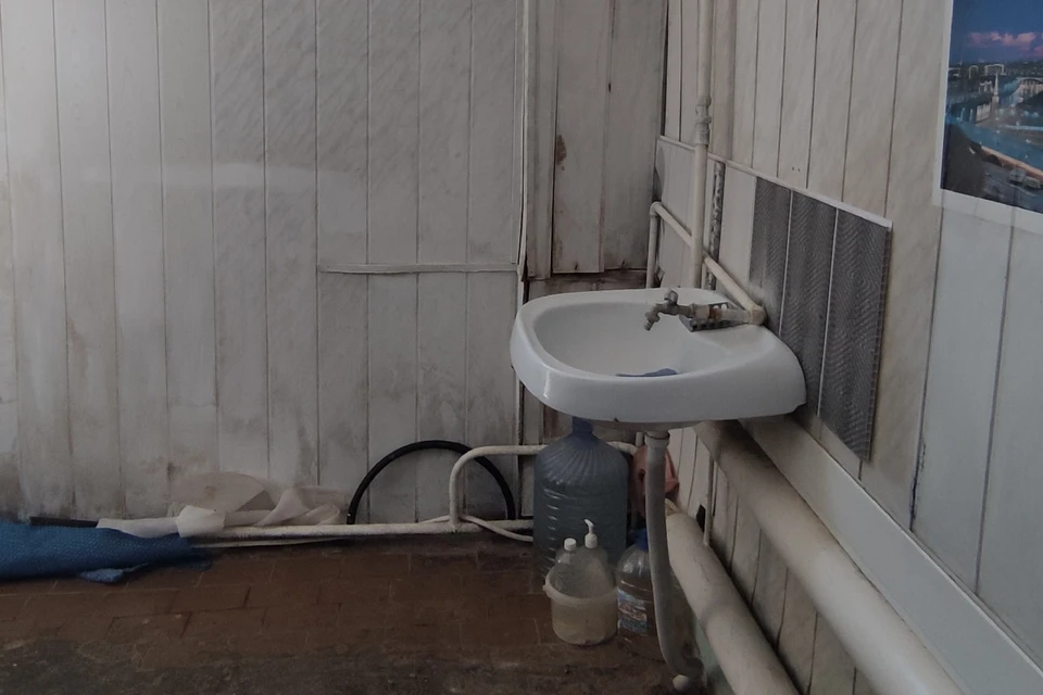 Корсар в Сельском Туалете | Фонтан, Случаи