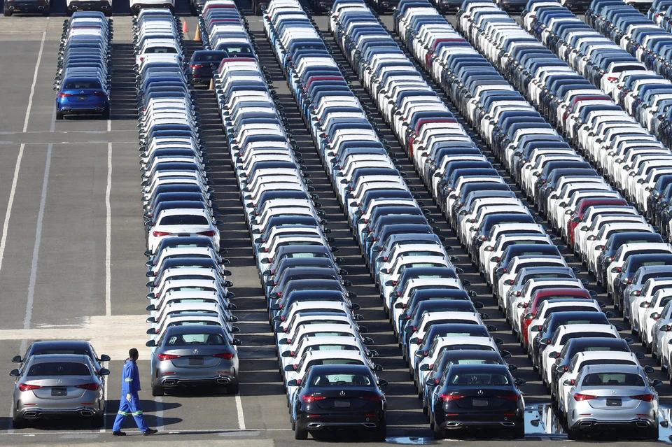 Mercedes-Benz может продать своего дистрибутора в России