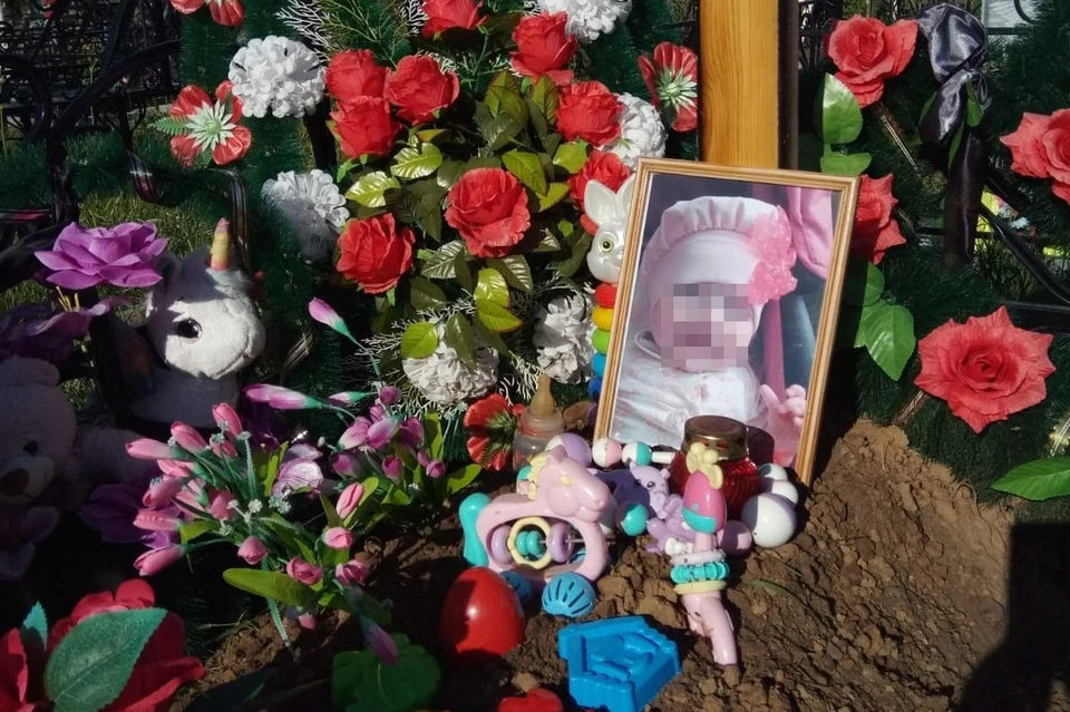 Малышку уже похоронили. Фото: выложено родственниками в группе «ЧС54. Новосибирск».
