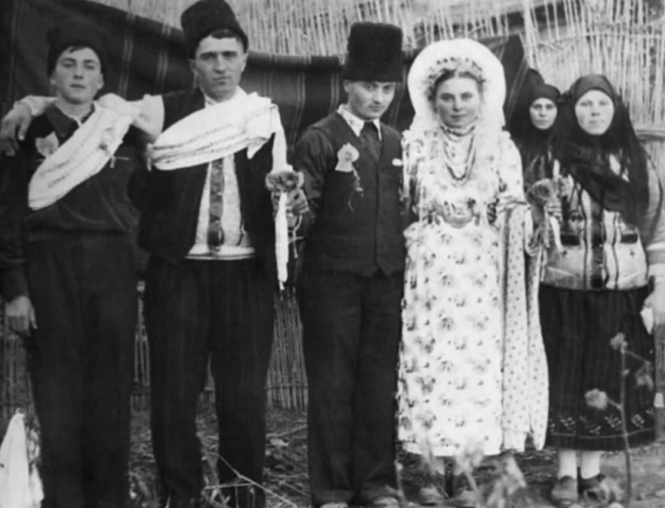 Старинные фотографии молдавских свадеб оказались в библиотеке ЮНЕСКО.