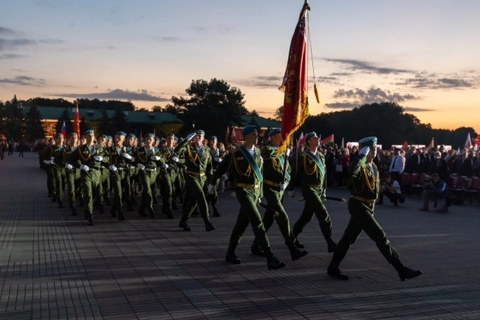 Ростовчан в возрасте до 50 лет пригласили нести военную службу по контракту.