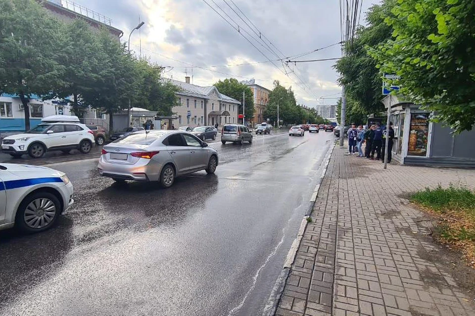 20 июля на улице Дзержинского в Рязани под машину попал 43-летний мужчина.