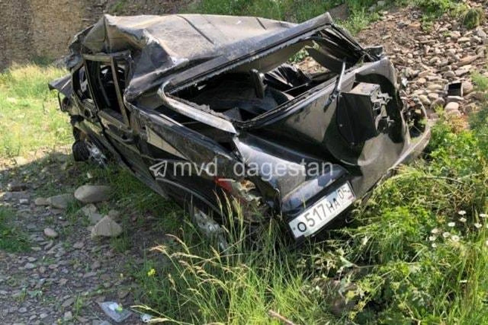 Водитель автомобиля от полученных телесных повреждений скончался на месте. Фото: МВД Дагестана