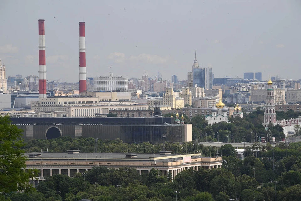 Специалисты Комплекса городского хозяйства продолжают готовить столицу к холодам.